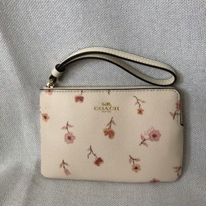 BRAND NEW Coach Wristlet, NWT